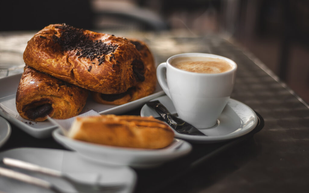 morning breakfast in italy 