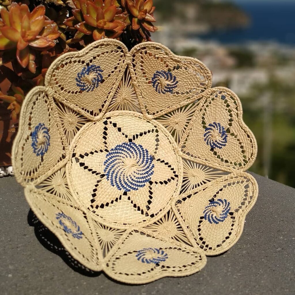 Ischia raffia makes the perfect gift. 