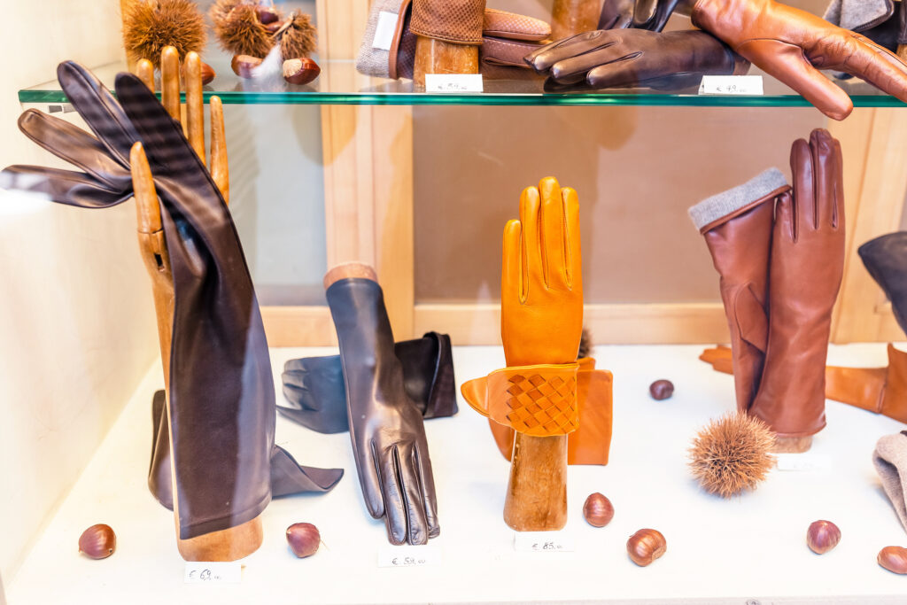 Leather from Tuscany makes the perfect Italian souvenir. 